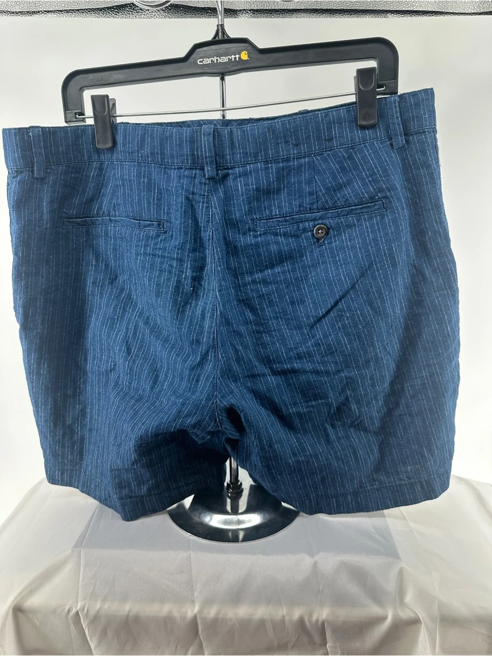 Banana republic linen blend blue striped shorts
